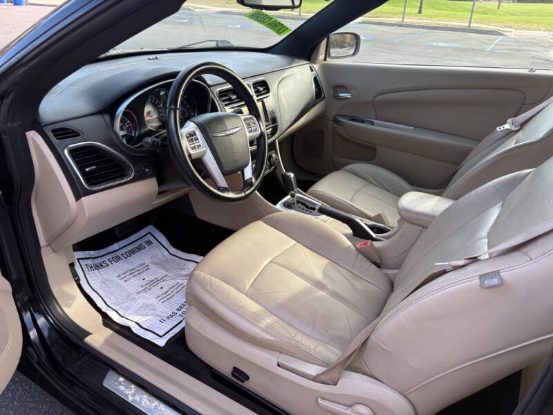 2012 Chrysler 200 Limited