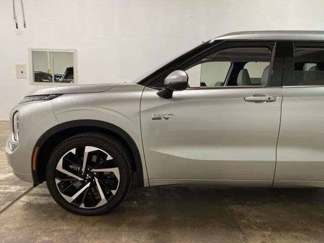 2025 Mitsubishi Outlander PHEV SEL