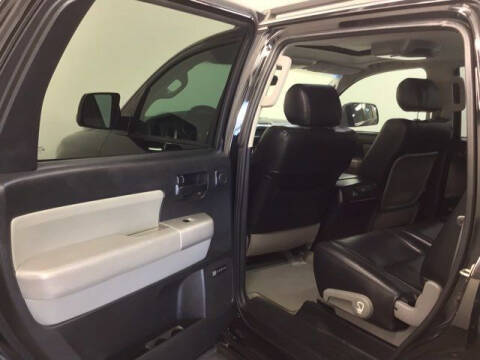 2008 Toyota Sequoia SR5