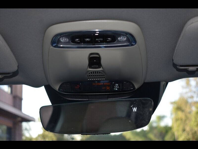 2018 Volvo XC90 T6 Momentum