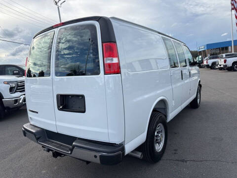2025 Chevrolet Express 2500