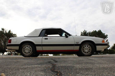1990 Ford Mustang