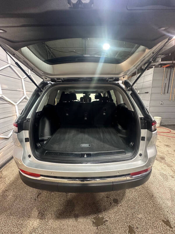 2023 Jeep Grand Cherokee Laredo