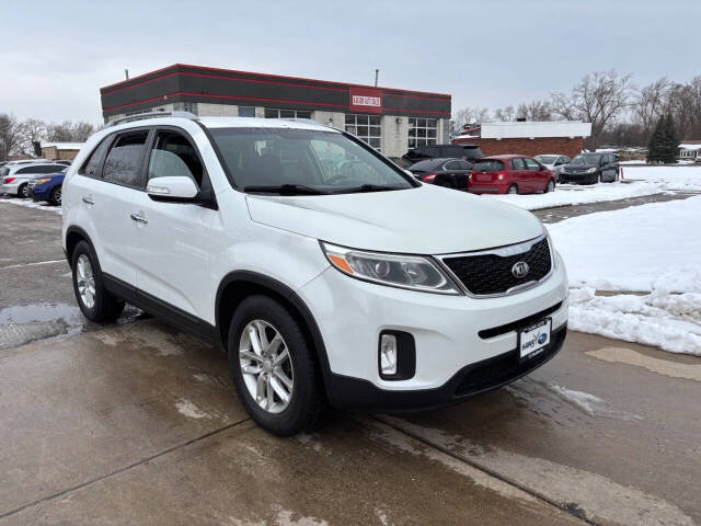 2015 Kia Sorento LX's photo