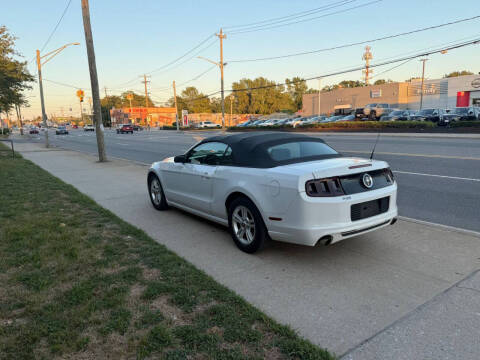 2014 Ford Mustang V6