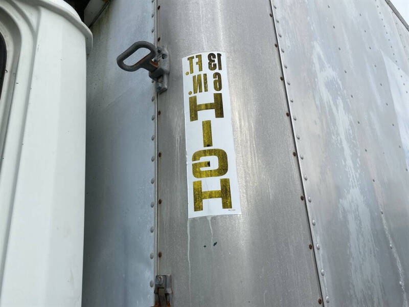 1998 Freightliner FL70