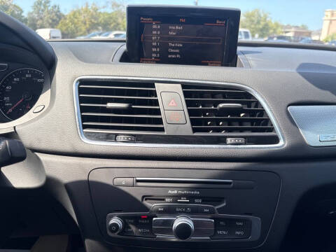 2016 Audi Q3 2.0T quattro Prestige