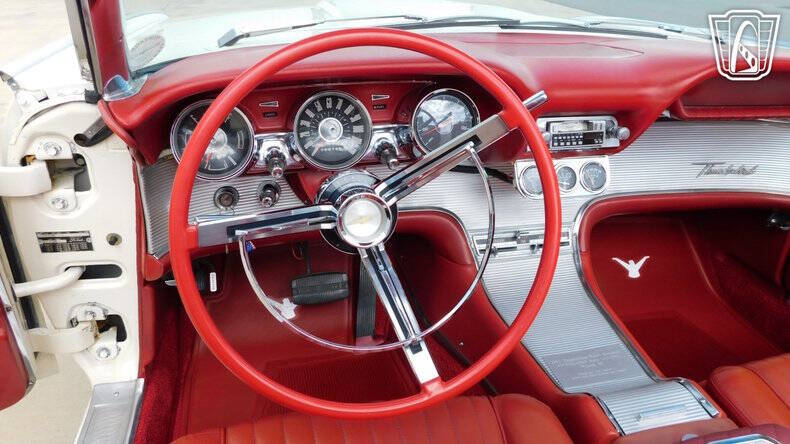 1962 Ford Thunderbird