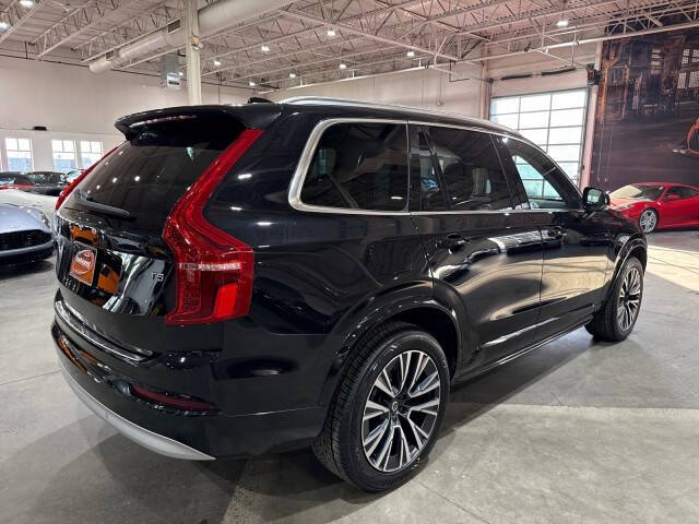 2022 Volvo XC90 T5 Momentum