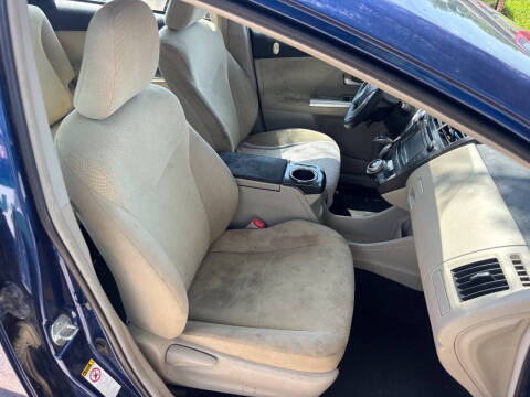 2012 Toyota Prius v Three
