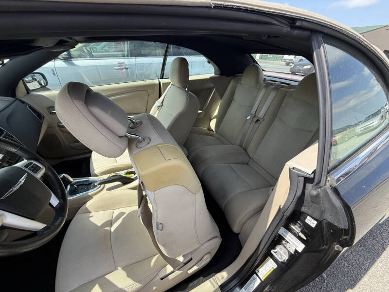 2013 Chrysler 200 Touring