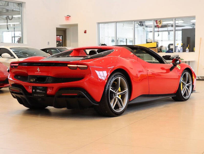 2024 Ferrari 296 GTS