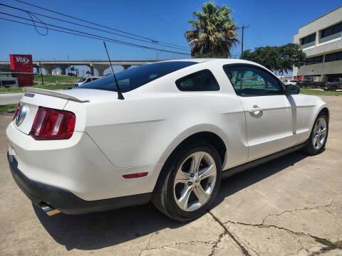 2010 Ford Mustang V6 Premium