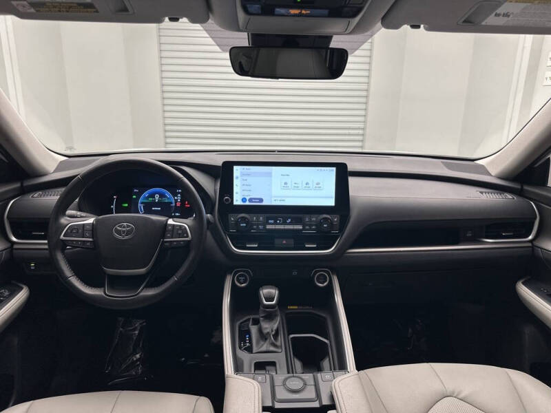 2024 Toyota Grand Highlander Hybrid XLE