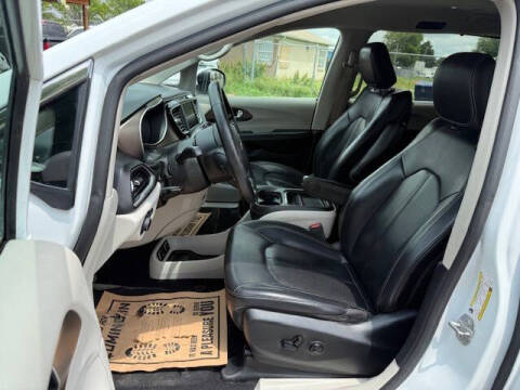 2020 Chrysler Voyager LXi