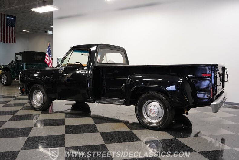 1977 Dodge D100 Pickup