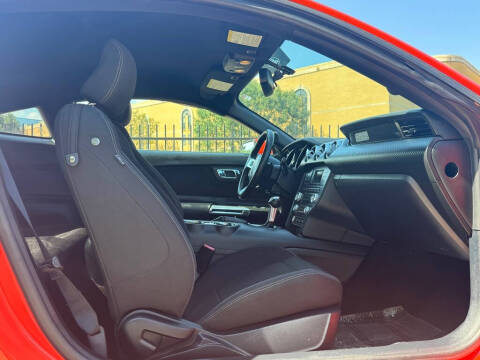 2016 Ford Mustang V6