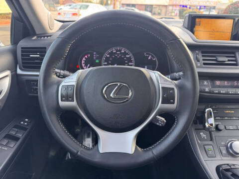 2011 Lexus CT 200h