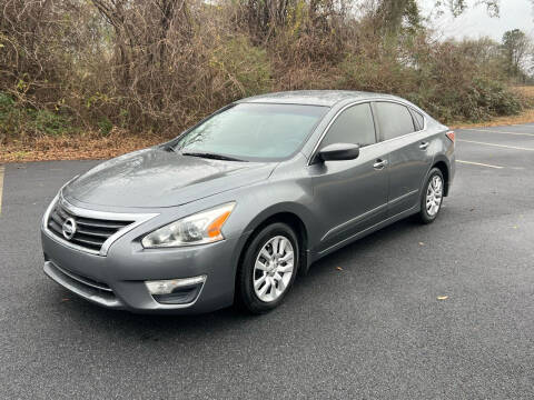 2015 Nissan Altima for sale at JR Motors in Monroe GA