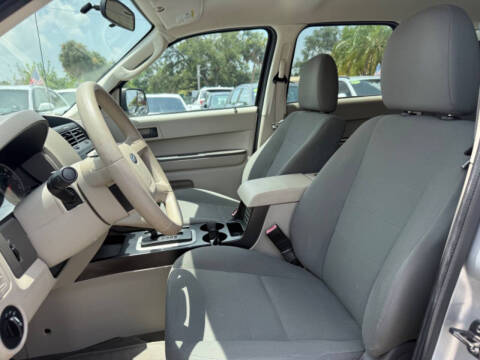 2010 Ford Escape XLS