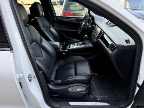 2015 Porsche Macan S