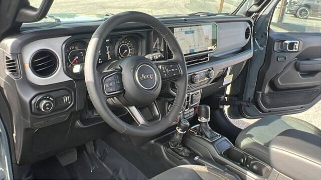 2025 Jeep Gladiator Willys