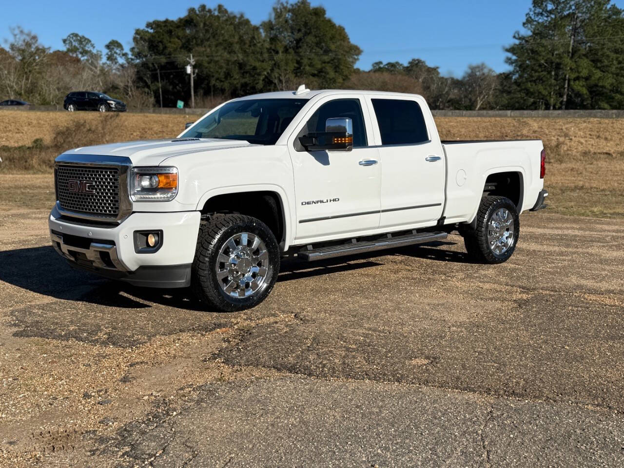 2016 GMC Sierra 2500HD Denali Crew Cab SB 4WD