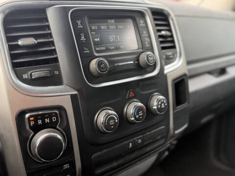 2017 RAM 1500 SLT