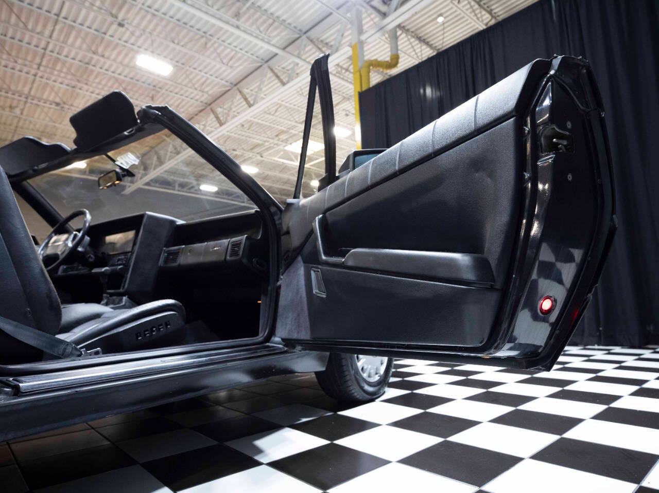 1992 Cadillac Allante 33