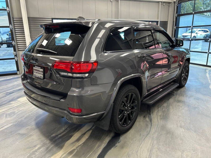 2017 Jeep Grand Cherokee Altitude