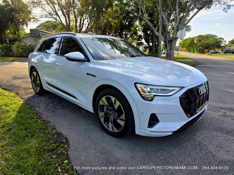 2021 Audi e-tron quattro Premium