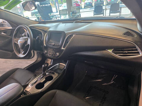 2017 Chevrolet Malibu LT