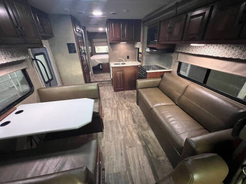 2016 Forest River Sunseeker 2860DS Class C