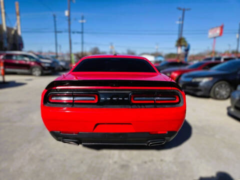 2017 Dodge Challenger SXT