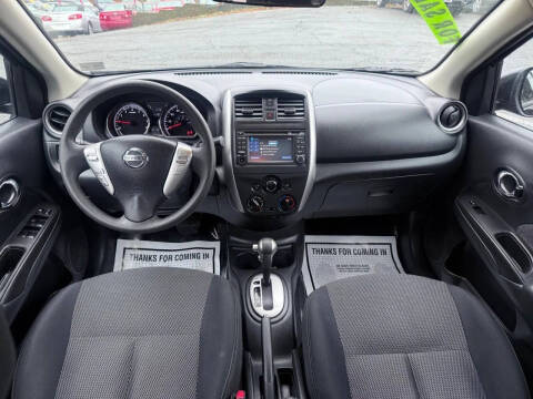 2015 Nissan Versa 1.6 S