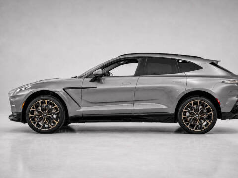 2023 Aston Martin DBX 707