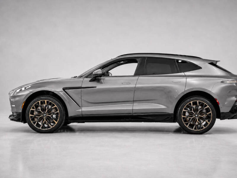 2023 Aston Martin DBX 707