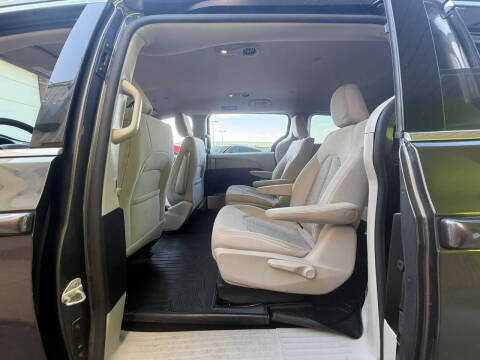 2018 Chrysler Pacifica Hybrid Touring Plus