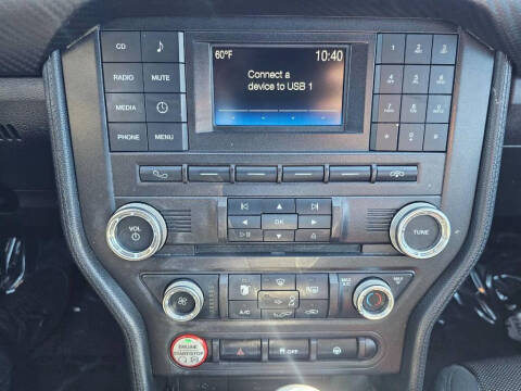 2017 Ford Mustang V6