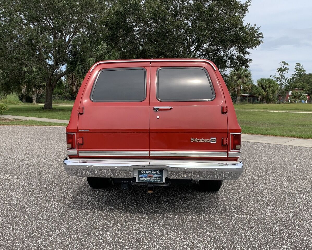 1987 Chevrolet Suburban 27