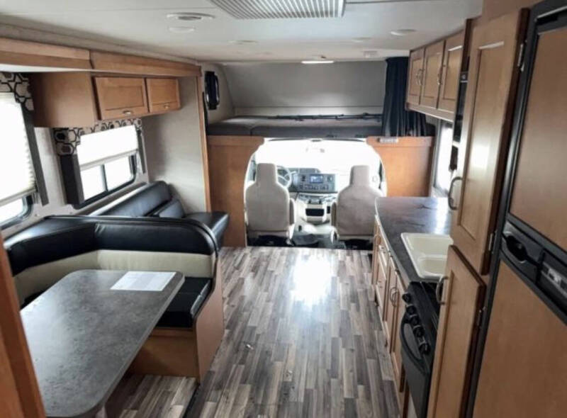 2016 Ford E-Series E-450 SD