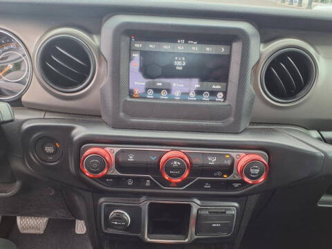 2022 Jeep Gladiator Sport