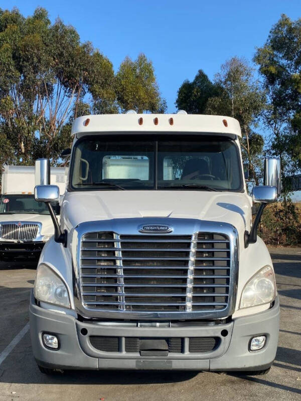 2017 Freightliner Cascadia for sale at DL Auto Lux Inc. in Westminster CA