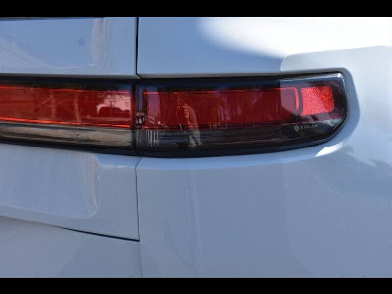 2023 Rivian R1S Adventure