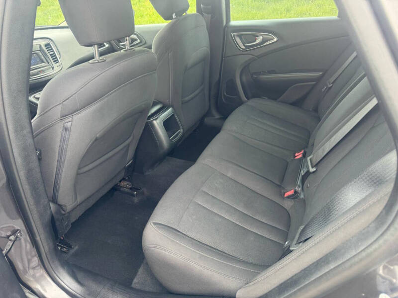 2016 Chrysler 200 Limited