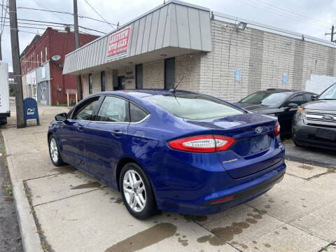 2016 Ford Fusion SE