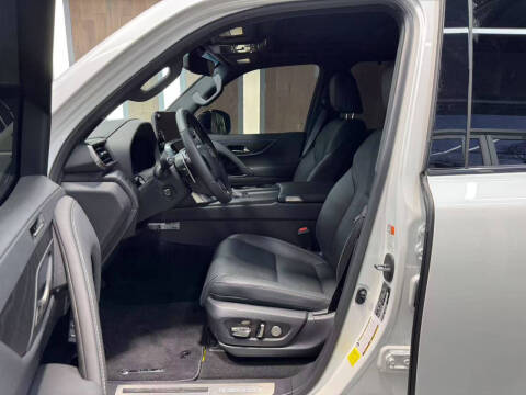 2024 Lexus LX 600 Luxury