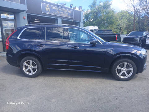 2016 Volvo XC90 T5 Momentum