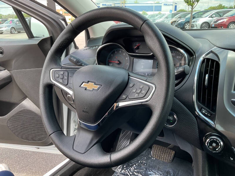 2017 Chevrolet Cruze LT Auto