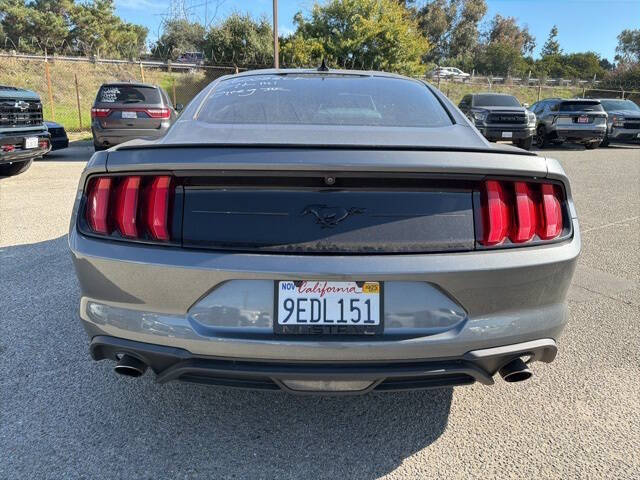 2022 Ford Mustang EcoBoost